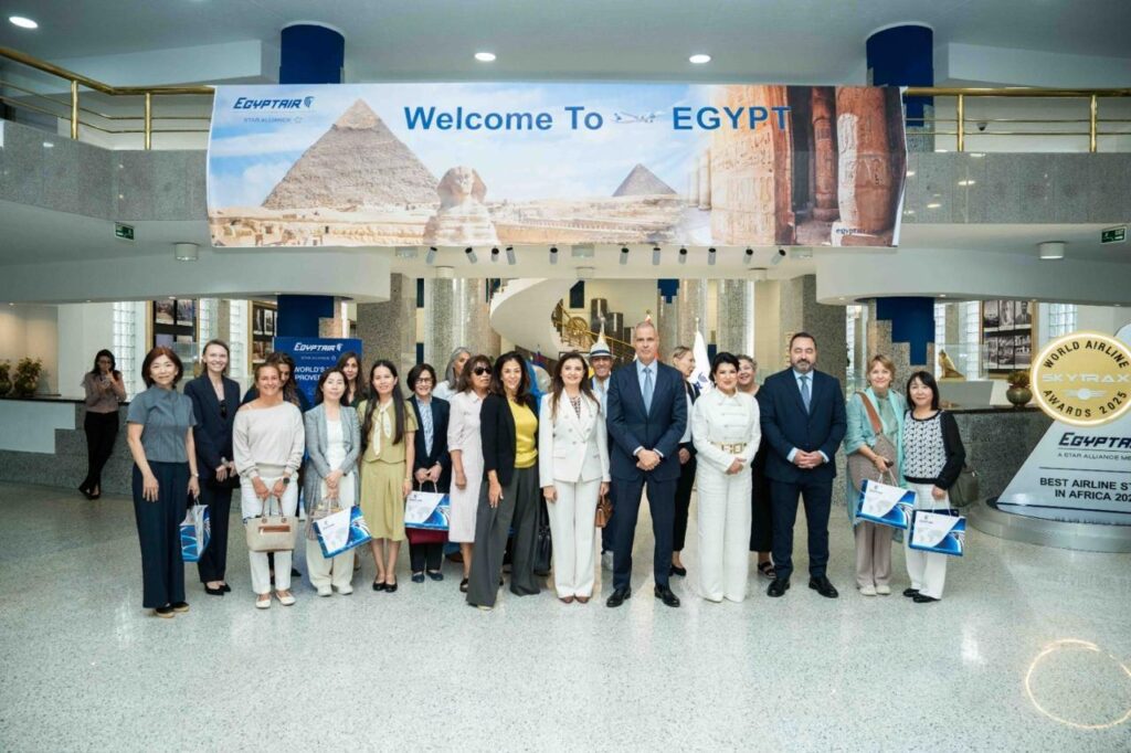 IMG 20261023 WA0006 مصر للطيران تستضيف زوجات الدبلوماسيين الأجانب ضمن مبادرة «Welcome to Egypt*