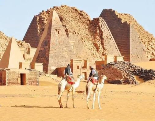 السودان: أهرامات مروي على خريطة السياحة.. مواقع روسية تروج لرحلات نيلية بين مصر والسودان تبدأ من 1800 دولار 1 أهرامات مروي 3jpg السودان: أهرامات مروي على خريطة السياحة.. مواقع روسية تروج لرحلات نيلية بين مصر والسودان تبدأ من 1800 دولار